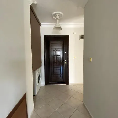Cosy Apartment In Bitez By The Beach & Shared Pool Apartment *
