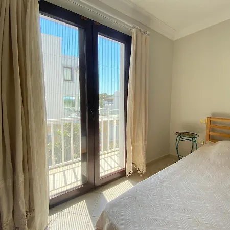 Cosy Apartment In Bitez By The Beach & Shared Pool 아파트